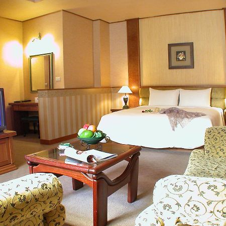 Park Motel Chiayi City Dış mekan fotoğraf