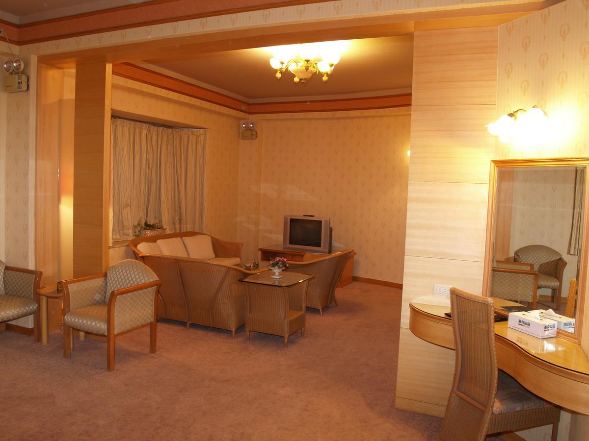 Park Motel Chiayi City Dış mekan fotoğraf