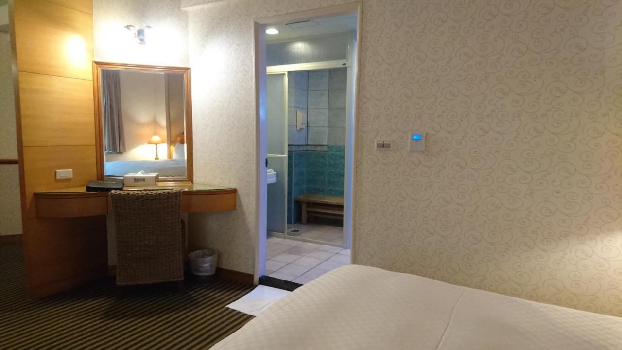Park Motel Chiayi City Dış mekan fotoğraf